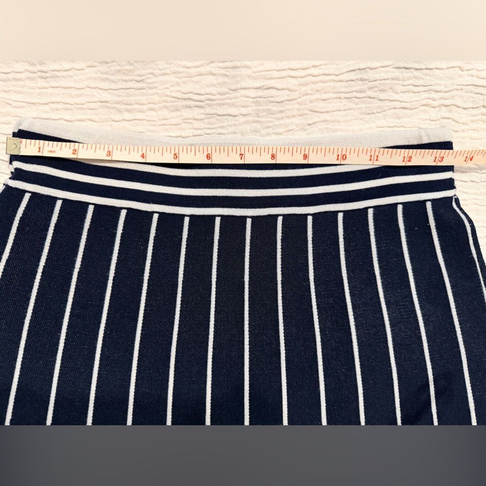 Ann Taylor Navy and White Knit A-Line Skirt - Picture 5 of 7